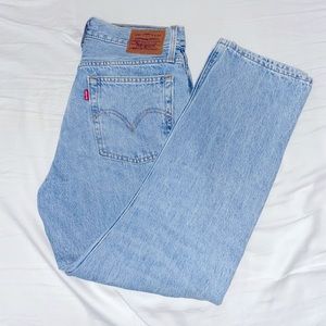 Levi’s Wedgie Straight Jeans